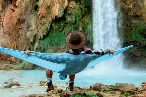 Découvrez les hamacs parfaits pour un été relaxant !
